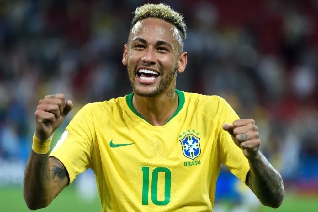 开云在线-内马尔重返赛场，持续失利首场状态出色，西班牙队观众沸腾！比赛高潮迭起的简单介绍