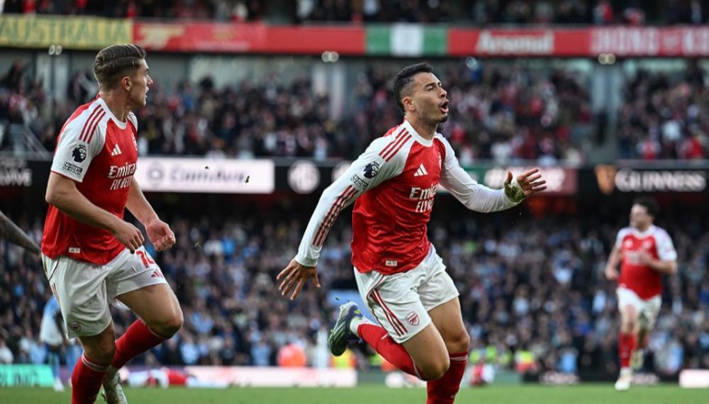 利物浦迎德甲关键赛,赛前绝杀压哨,压力陡增,控场能力受关注 利物浦迎德甲关键赛,赛前绝杀压哨,压力陡增,控场能力受关注