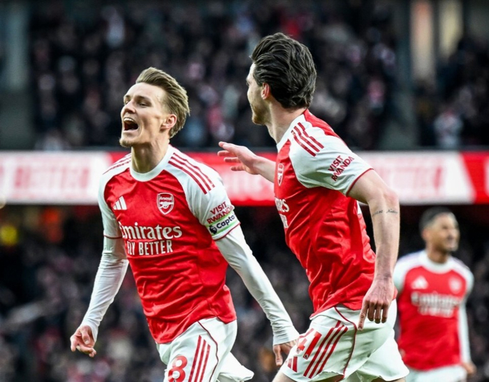 今夜足总杯传出新动向；阿森纳伤情更新；管理层表态：底气十足；控场能力受关注的简单介绍