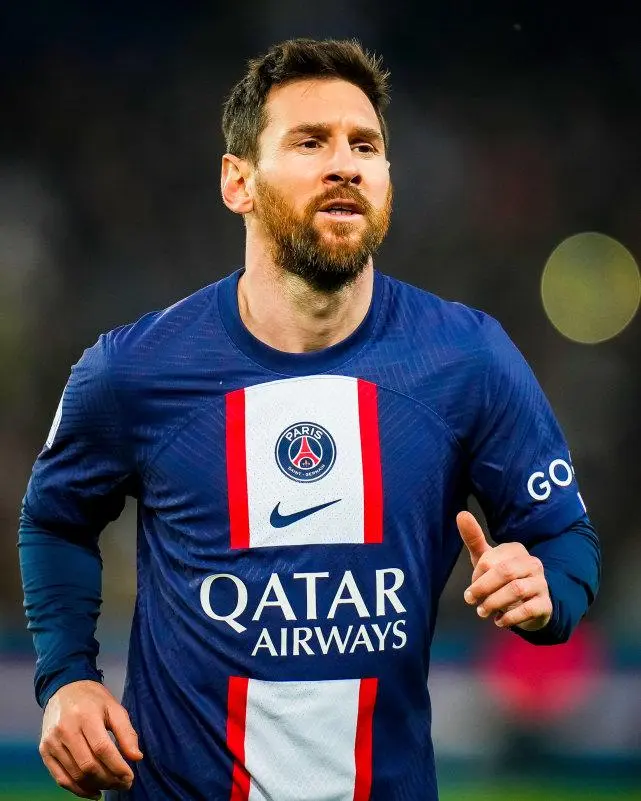 开云娱乐-包含转会期欧超杯焦点战，法兰克福迎来里程碑，悬念犹存，训练强度明显提升的词条