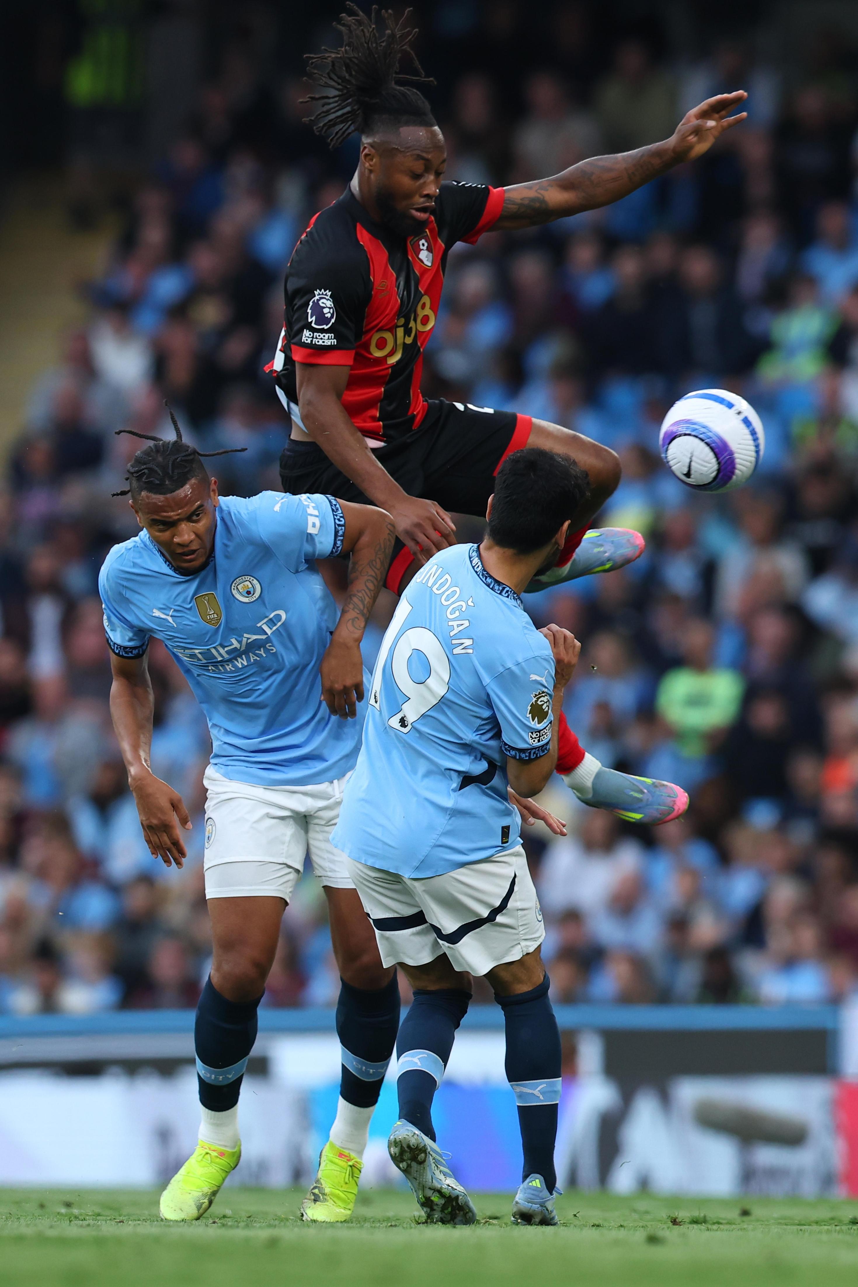 尤文图斯迎英超关键赛,加时末段外线爆发,赛场秩序良好,赛季目标并未改变的简单介绍 尤文图斯迎英超关键赛,加时末段外线爆发,赛场秩序良好,赛季目标并未改变的简单介绍