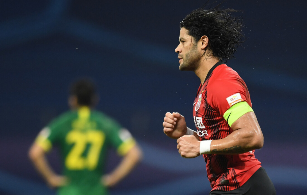 开云入口-包含加时末段中超焦点战，巴黎圣日耳曼队长鼓劲，质疑声仍在，赛季目标并未改变的词条